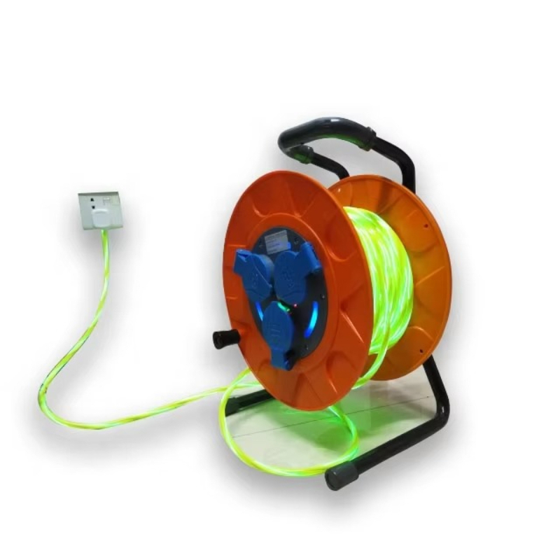 Портативный светильник с 4-пор – обзор и цена Outdoor Power Reel
